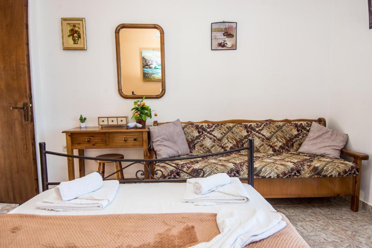 Aristotelis Apartments Razáta Dış mekan fotoğraf