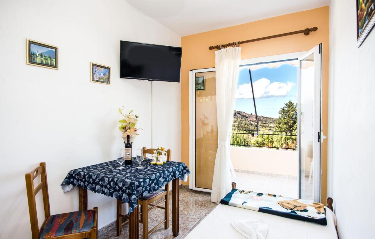 Aristotelis Apartments Razáta Dış mekan fotoğraf